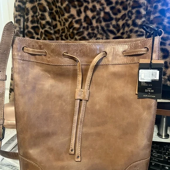 Frye Melissa Leather Hobo Bag -NEW with tags- authentic Frye leather bag - Picture 11 of 15